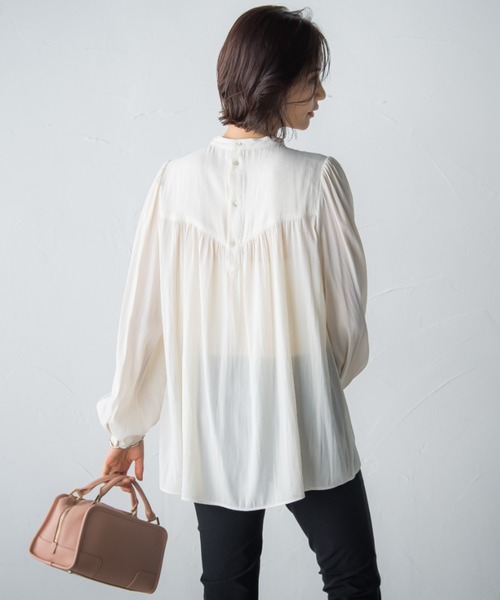 LAUTREAMONT(ロートレアモン)の「【WEB別注】割繊ブラウス≪洗濯機で洗える≫(シャツ/ブラウス・レディース・ネイビー/オフホワイト/オレンジ/グリーン・9号)」の2枚目の写真