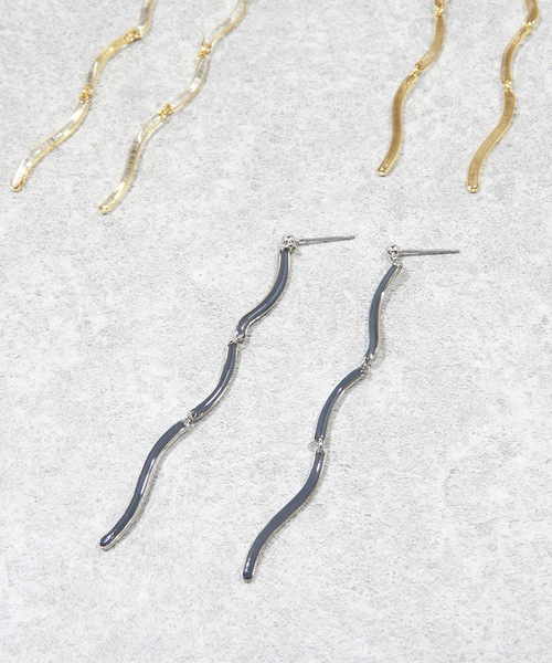 The Rule(ザルール)の「The Rule ザルール : Connect pieced earring :ロングシルエットピアス(ピアス(両耳用)・レディース・ダークブルー/ベージュ/クリア・FREE)」の4枚目の写真