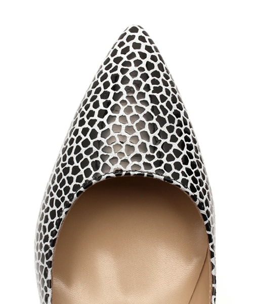 MID by MIDWEST（ミッド バイ ミッドウエスト）の「MID by MIDWEST モノトーン柄パンプス（パンプス・レディース・ブラック・38/36/39/37）」の6枚目の写真