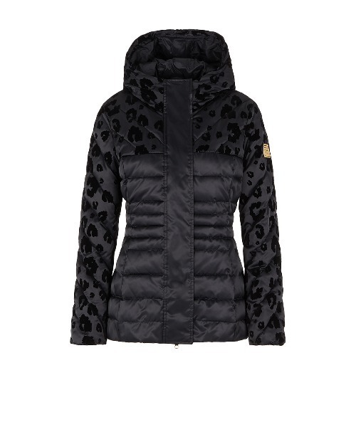 EMPORIO ARMANI EA7(エンポリオアルマーニイーエーセブン)の「【エンポリオ アルマーニ EA7】Graphic Series パッド入りフード付きパファージャケット(ダウンジャケット/コート・レディース・ブラック・SMALL/X-SMALL/MEDIUM)」の7枚目の写真