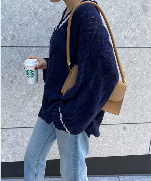 yuue' ( wear )(ユーイ)の「オーバーサイズケーブルニット(ニット/セーター・レディース・ネイビー/ホワイト/レッド・FREE)」の16枚目の写真