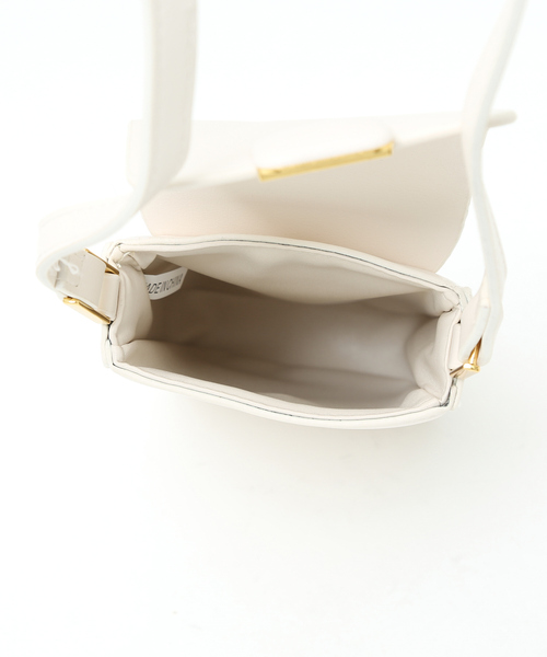 Abahouse Devinette(ドゥヴィネット)の「【Avancer】縦型スクエアミニショルダーバッグ(ショルダーバッグ・レディース・グリーン/ダークベージュ/ホワイト/ピンク/ブラック・フリー)」の15枚目の写真