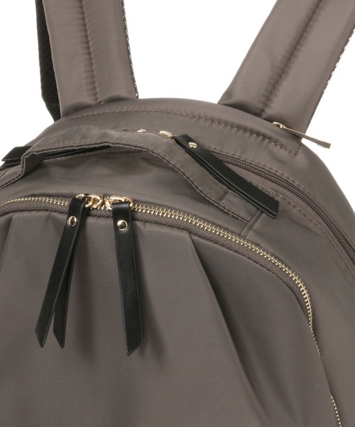 GLOBAL WORK（グローバルワーク）の「撥水軽量12ポケットリュック/163158（バックパック/リュック・レディース・ブラック/その他/ライトベージュ/カーキ/レオパード/アイボリー/ライトグレー/オレンジ・ONE SIZE）」の14枚目の写真