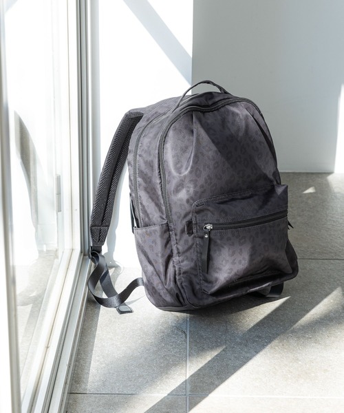 GLOBAL WORK（グローバルワーク）の「撥水軽量12ポケットリュック/163158（バックパック/リュック・レディース・ブラック/その他/ライトベージュ/カーキ/レオパード/アイボリー/ライトグレー/オレンジ・ONE SIZE）」の22枚目の写真