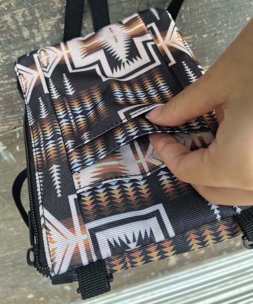 PENDLETON(ペンドルトン)の「【 PENDLETON / ペンドルトン 】 ネックポーチ NECKPOUCH(ショルダーバッグ・レディース・グレー/ブラック/グリーン・FREE)」の6枚目の写真