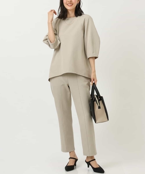 a.v.v（アーヴェヴェ）の「2SET ボリュームスリーブブラウスパンツセット（ワンピース・レディース・ベージュ/ネイビー・38/40/42/36/34）」の2枚目の写真