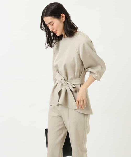 a.v.v（アーヴェヴェ）の「2SET ボリュームスリーブブラウスパンツセット（ワンピース・レディース・ベージュ/ネイビー・38/40/42/36/34）」の3枚目の写真