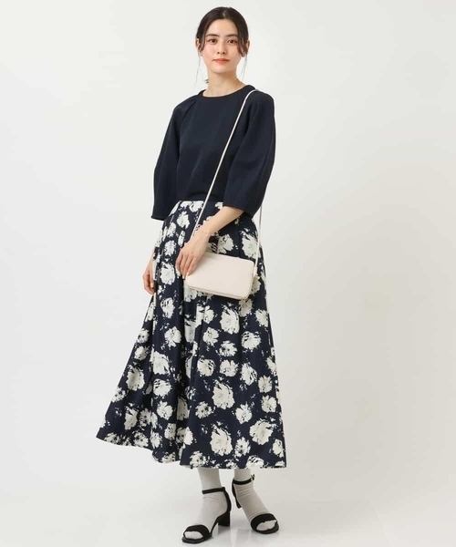 a.v.v（アーヴェヴェ）の「2SET ボリュームスリーブブラウスパンツセット（ワンピース・レディース・ベージュ/ネイビー・38/40/42/36/34）」の12枚目の写真