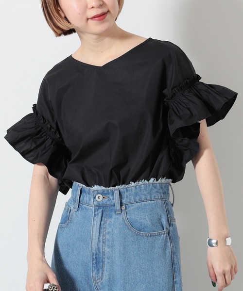 BEAMS HEART（ビームスハート）の「ギャザースリーブ ブラウス（シャツ/ブラウス・レディース・ブラック/オリーブ/オフホワイト/ベージュ・FREE）」の2枚目の写真