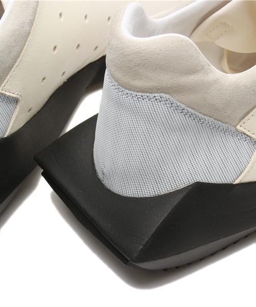 Rick Owens（リックオウエンス）の「Rick Owens×adidas コラボスニーカー（スニーカー・メンズ・ホワイト・9/7/10/8）」の5枚目の写真