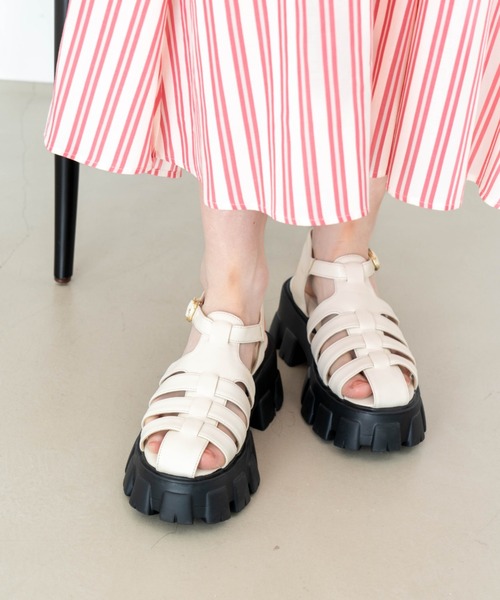 Launa lea（ラウナレア）の「厚底グルカサンダル(S138)（サンダル・レディース・アイボリー/ブラック・S/M/L/LL）」の17枚目の写真