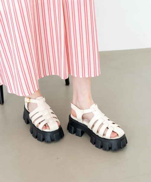 Launa lea（ラウナレア）の「厚底グルカサンダル(S138)（サンダル・レディース・アイボリー/ブラック・S/M/L/LL）」の18枚目の写真