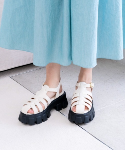 Launa lea（ラウナレア）の「厚底グルカサンダル(S138)（サンダル・レディース・アイボリー/ブラック・S/M/L/LL）」の19枚目の写真