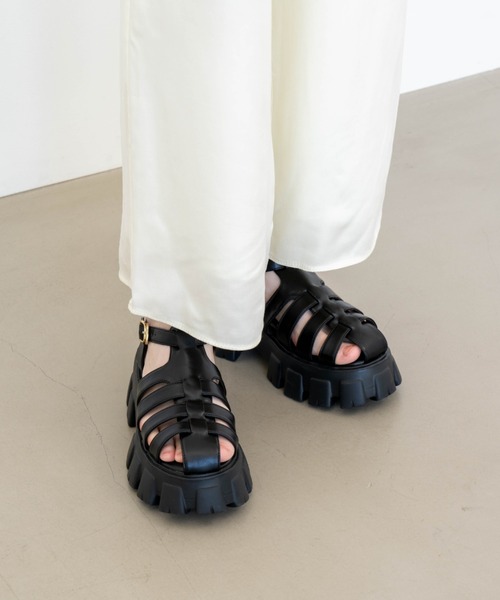 Launa lea（ラウナレア）の「厚底グルカサンダル(S138)（サンダル・レディース・アイボリー/ブラック・S/M/L/LL）」の21枚目の写真