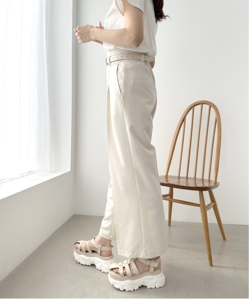 OLIVE des OLIVE（オリーブデオリーブ）の「【WEB限定】ベルト付きスラックスパンツ（スラックス・レディース・アイボリー/サックスブルー/ピンク/チャコールグレー・FREE）」の6枚目の写真