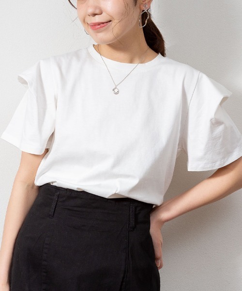 atONE（アットワン）の「atONE ボリュームタック袖Ｔシャツ（Tシャツ/カットソー・レディース・ブラック/モカ/オフホワイト・3L/LL/M/L/4L）」の2枚目の写真