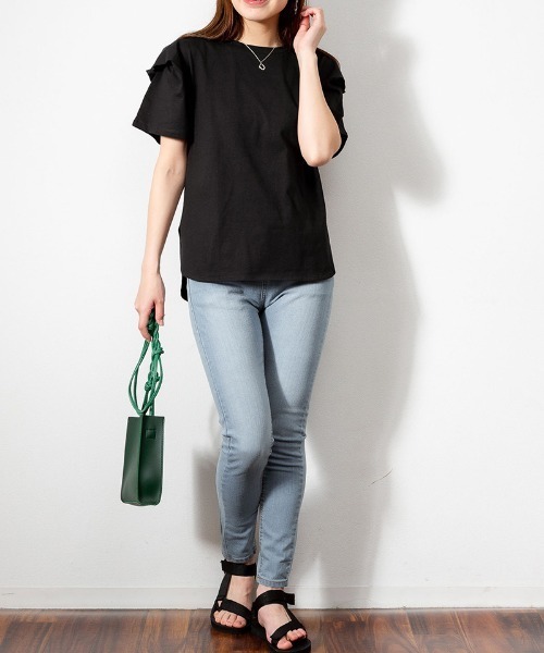 atONE（アットワン）の「atONE ボリュームタック袖Ｔシャツ（Tシャツ/カットソー・レディース・ブラック/モカ/オフホワイト・3L/LL/M/L/4L）」の7枚目の写真