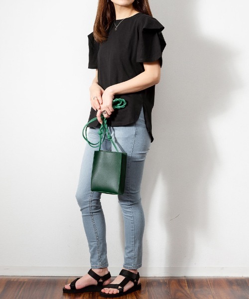 atONE（アットワン）の「atONE ボリュームタック袖Ｔシャツ（Tシャツ/カットソー・レディース・ブラック/モカ/オフホワイト・3L/LL/M/L/4L）」の17枚目の写真