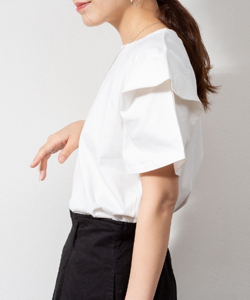 atONE（アットワン）の「atONE ボリュームタック袖Ｔシャツ（Tシャツ/カットソー・レディース・ブラック/モカ/オフホワイト・3L/LL/M/L/4L）」の11枚目の写真