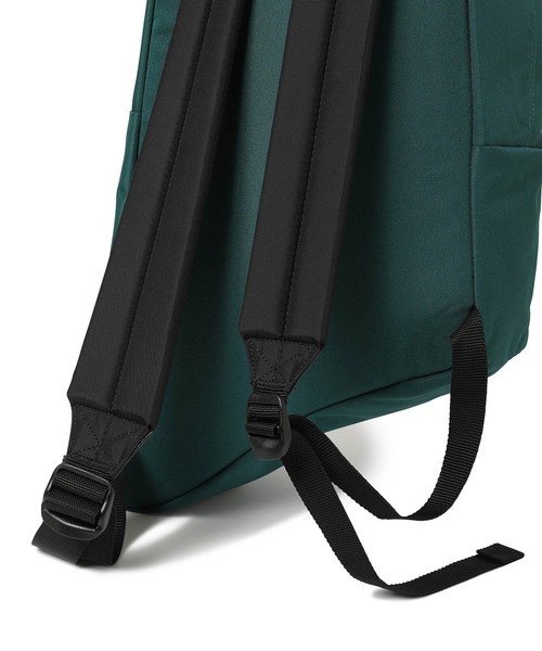 EASTPAK（イーストパック ）の「MM6 Maison Margiela(エムエムシックス メゾンマルジェラ) EASTPAKxMM6 DRIPPING PAK’R BACKPACK（バックパック/リュック・レディース・グリーン・F）」の8枚目の写真
