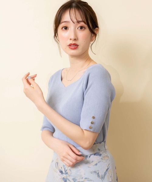 NOELA（ノエラ）の「ゴールドボタンハートネックニット（ニット/セーター・レディース・イエロー/オフホワイト/ピンク/サックスブルー・フリー）」の19枚目の写真