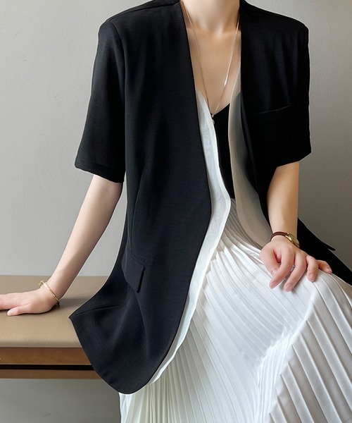 BANICO（バニコ）の「【BANICO】レイヤード風ノーカラージャケット（テーラードジャケット・レディース・ブラック・MEDIUM/LARGE）」の4枚目の写真