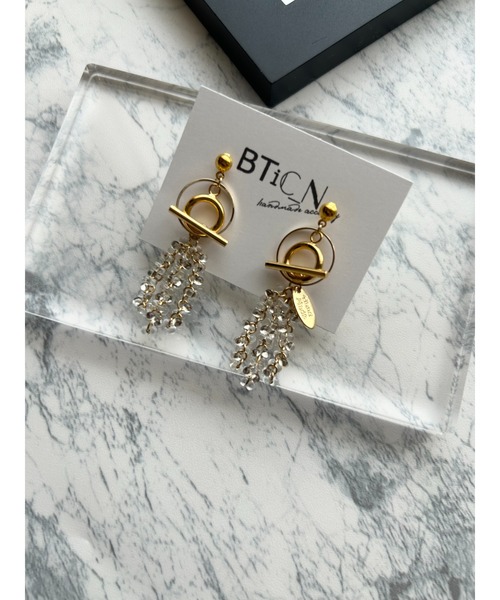 tone（トーン）の「【BTiC_N】クリアチェコビーズタッセルピアス(MA)（ピアス（両耳用）・レディース・ゴールド系その他・FREE）」の5枚目の写真