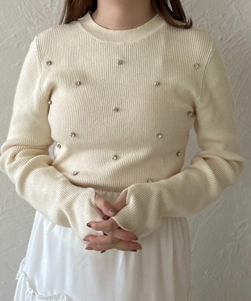 apres jour clair（アプレジュールクレア）の「【apres jour clair】ビジュー付きリブニット【ZOZOTOWN限定アイテム】（ニット/セーター・レディース・ブラック/アイボリー/サックスブルー・X-LARGE/フリー）」の6枚目の写真