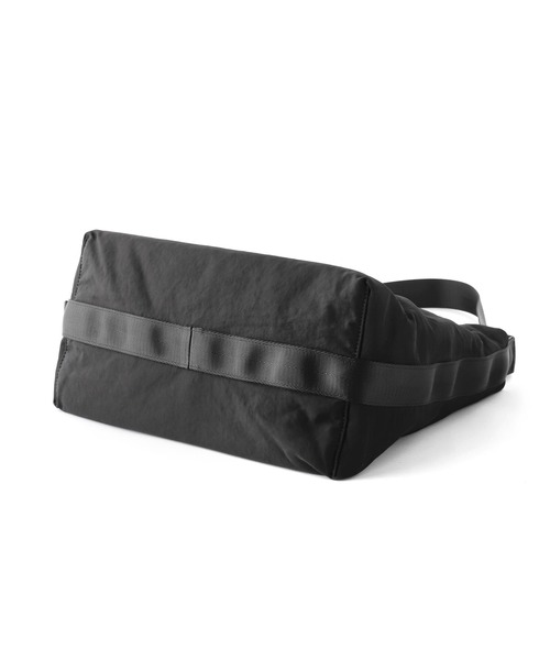 ANEMONE（アネモネ）の「ナイロンスクエアショルダーバッグ（ショルダーバッグ・レディース・カーキ/オフホワイト/ブラック/ホワイト/ベージュ/アイボリー・FREE）」の11枚目の写真