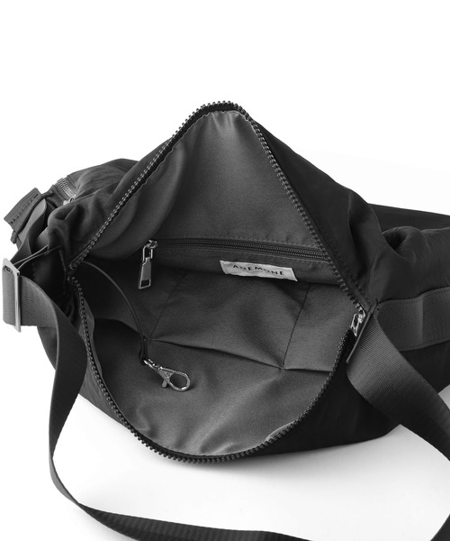 ANEMONE（アネモネ）の「ナイロンスクエアショルダーバッグ（ショルダーバッグ・レディース・カーキ/オフホワイト/ブラック/ホワイト/ベージュ/アイボリー・FREE）」の12枚目の写真