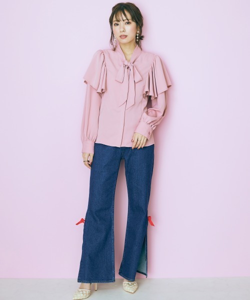 marun（マルン）の「＜大きいサイズ＞　フリルボータイブラウス  marun（シャツ/ブラウス・レディース・オフホワイト/サックスブルー/ピンク・4L/LL/3L/L/5L）」の5枚目の写真