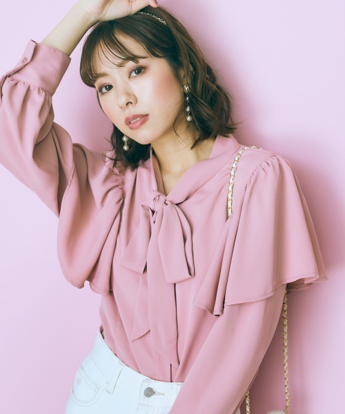 marun（マルン）の「＜大きいサイズ＞　フリルボータイブラウス  marun（シャツ/ブラウス・レディース・オフホワイト/サックスブルー/ピンク・4L/LL/3L/L/5L）」の12枚目の写真