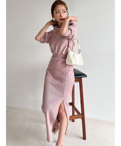 RESEXXY（リゼクシー）の「バックオープンフーディワンピース（ワンピース・レディース・ホワイト/ピンク/ブラック・FREE）」の5枚目の写真