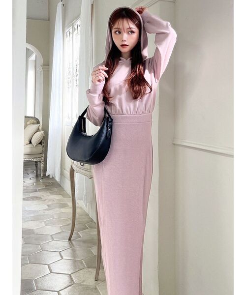 RESEXXY（リゼクシー）の「バックオープンフーディワンピース