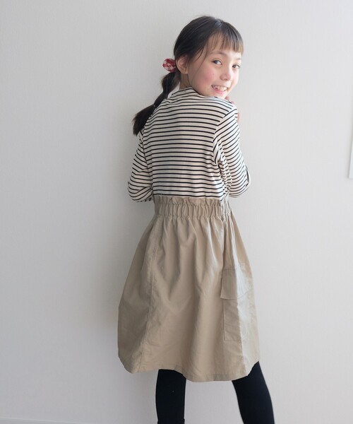 SHOO・LA・RUE(シューラルー)の「◆【110-140cm】ボーダー×カーゴ ドッキングワンピース(ワンピース・キッズ・グリーン系3/ブラック系2・14/12/13/11)」の13枚目の写真