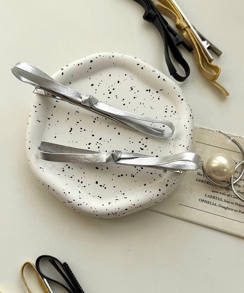 cuorequal（クオレコール）の「2set細リボンヘアピン（ヘアピン・レディース・ゴールド/ブラック/シルバー・FREE）」の2枚目の写真