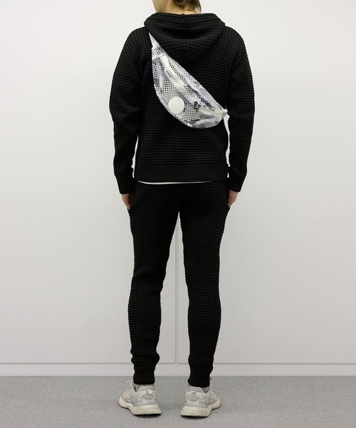 1piu1uguale3 RELAX（ウノピュウノウグァーレトレリラックス）の