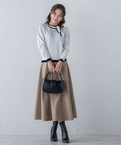 QUEENS COURT（クイーンズコート）の「配色リボンニット（ニット/セーター・レディース・ホワイト/ブラック/ピンク/ベージュ・M）」の10枚目の写真