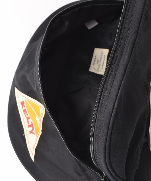 KELTY（ケルティ）の「KELTY×SHIPS GENERAL SUPPLY: 別注 コットン ミニファニーパック■（ショルダーバッグ・メンズ・ブラック/ネイビー・ONESIZE）」の5枚目の写真