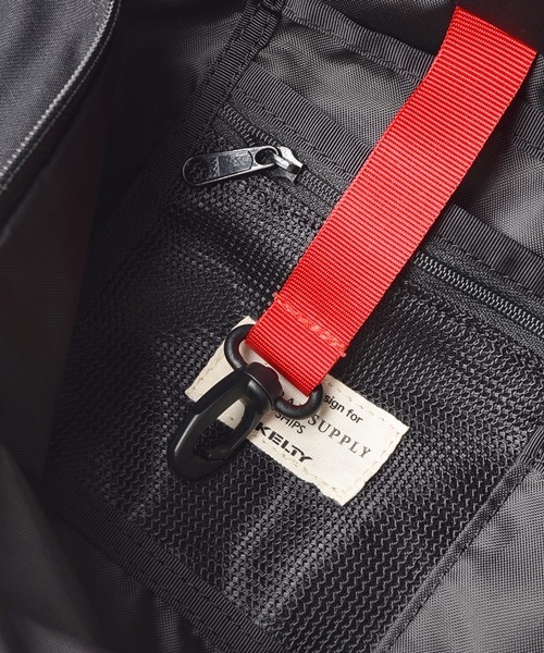 KELTY（ケルティ）の「KELTY×SHIPS GENERAL SUPPLY: 別注 コットン ミニファニーパック■（ショルダーバッグ・メンズ・ブラック/ネイビー・ONESIZE）」の6枚目の写真