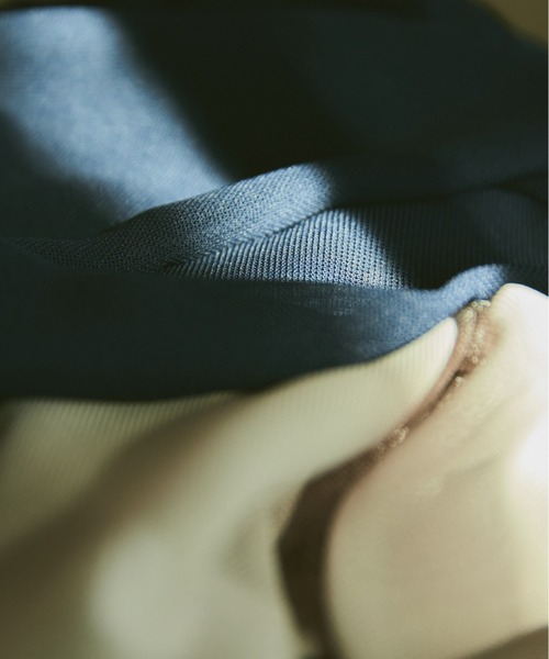 flaner（フラネ）の「Loose mesh pullover / ルーズメッシュプルオーバー（Tシャツ/カットソー・レディース・ネイビー/グレイッシュベージュ・LARGE/MEDIUM）」の14枚目の写真