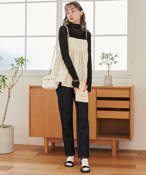 ANGIE（アンジー）の「ワッシャージャガードキャミソール（キャミソール・レディース・ベージュ/アイボリー/ブラック・FREE）」の4枚目の写真