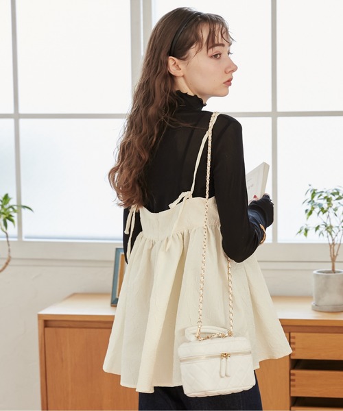 ANGIE（アンジー）の「ワッシャージャガードキャミソール（キャミソール・レディース・ベージュ/アイボリー/ブラック・FREE）」の19枚目の写真