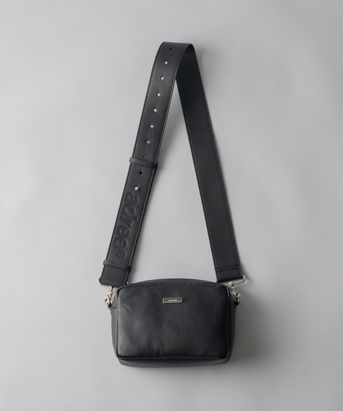 Adree リングジップオリジナルロゴワイドベルトショルダーバッグ adree（アドリー）の「ring zip original logo wide belt
