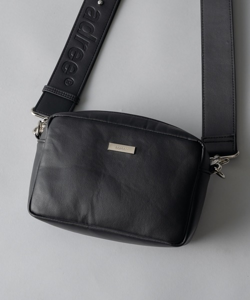 Adree リングジップオリジナルロゴワイドベルトショルダーバッグ adree（アドリー）の「ring zip original logo wide belt
