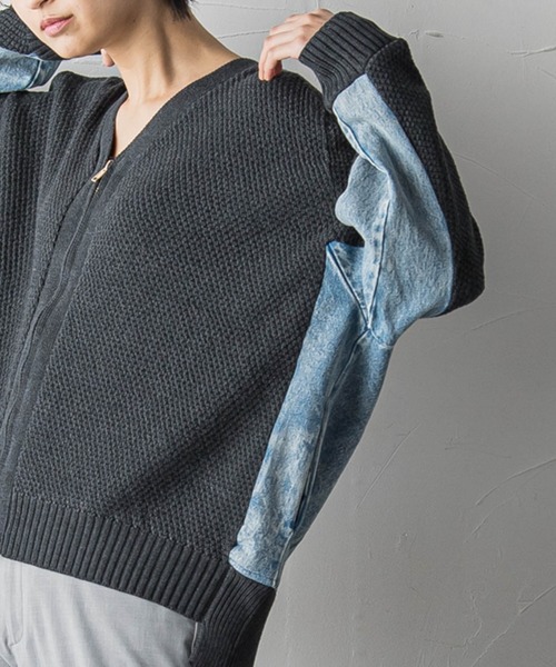 MAYSON GREY(メイソングレイ)の「【WEB別注】デニムコンビジップニットカーディガン(ニット/セーター・レディース・チャコールグレー/ベージュ・M)」の1枚目の写真