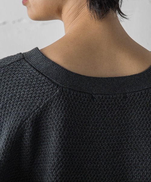 MAYSON GREY(メイソングレイ)の「【WEB別注】デニムコンビジップニットカーディガン(ニット/セーター・レディース・チャコールグレー/ベージュ・M)」の8枚目の写真