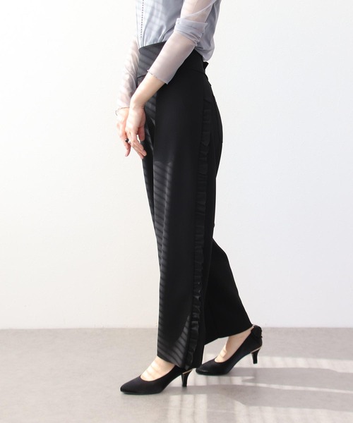 Three Four Time（ｽﾘｰﾌｫｰﾀｲﾑ）の「サイドフリルコクーンパンツ（その他パンツ・レディース・ブラック・FREE）」の4枚目の写真