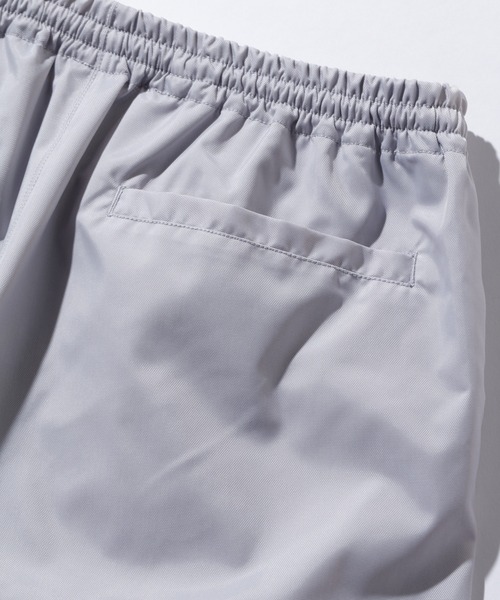 XLARGE(エクストララージ)の「TWO LINE TRACK PANTS(その他パンツ・メンズ・ブラック/グレー/ネイビー・S/M/L/XL)」の9枚目の写真