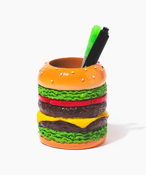 ハンバーガー型スツール ROTARY HERO ニゴー 愛用のロータリー・ヒロのスツールが HBX に登場 | Hypebeast.JP